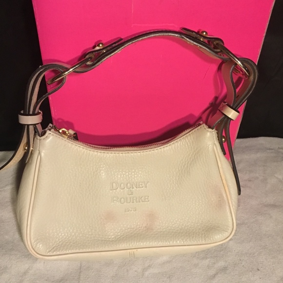 Dooney & Bourke Handbags - Dooney & Bourke 1975 Signature Handbag